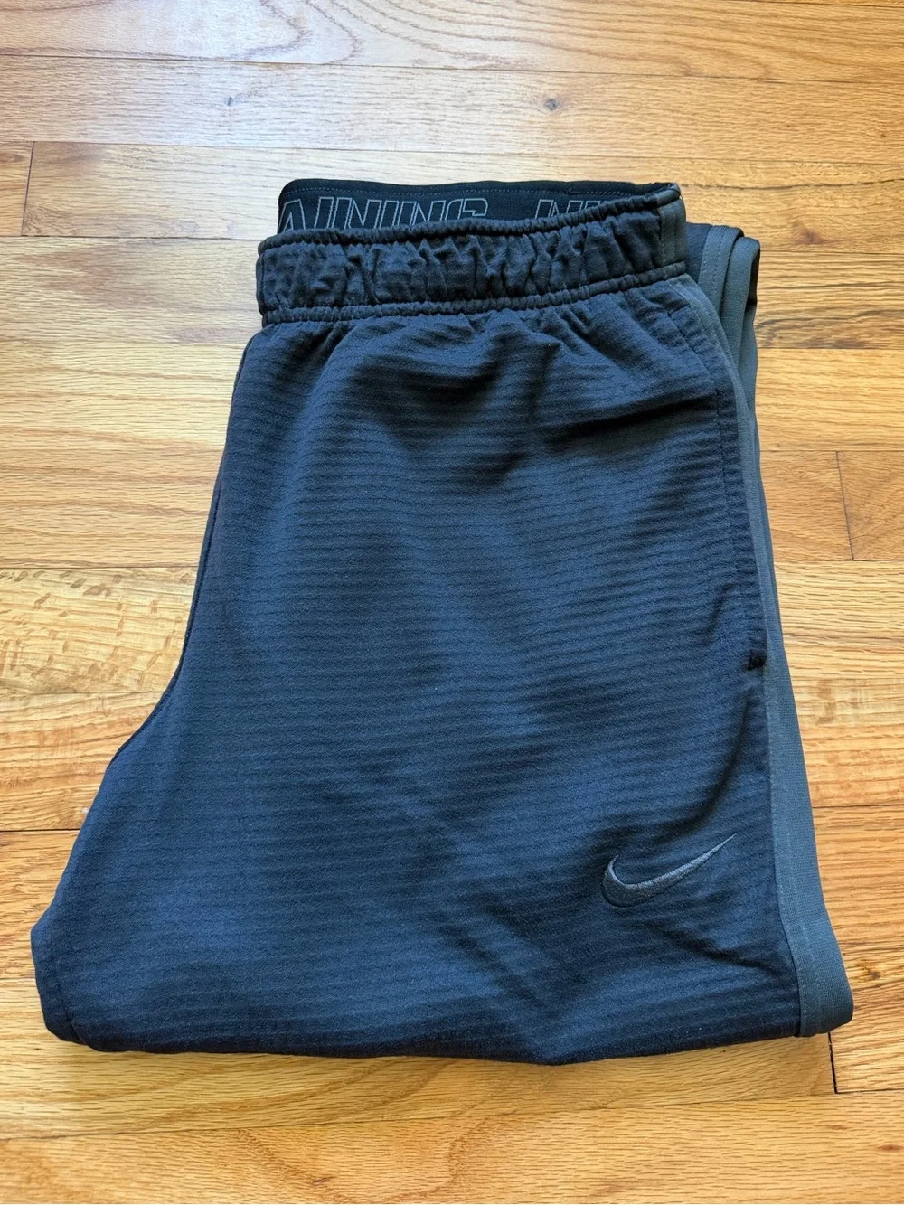Nike Men’s Black & Dark Gray Training Joggers